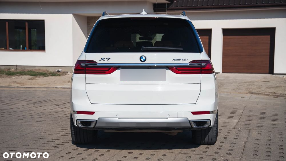 BMW X7 xDrive40i - 11