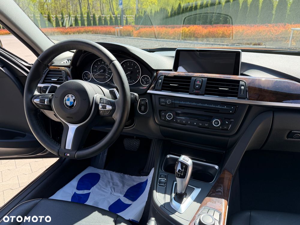 BMW Seria 3 328i xDrive Sport-Aut Sport Line - 18