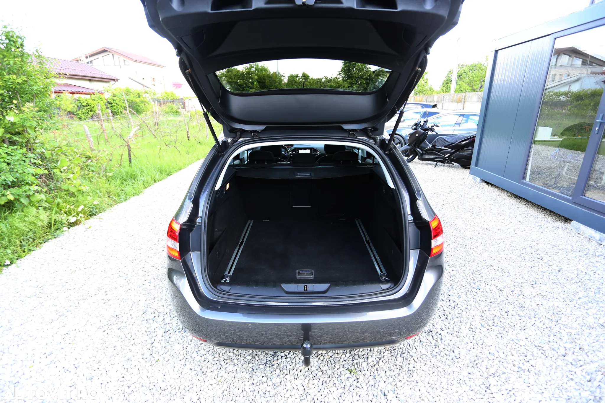Peugeot 308 1.2 e-THP STT Allure - 18