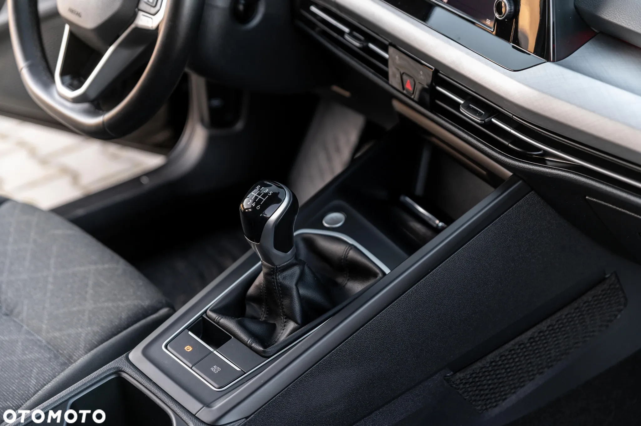 Volkswagen Golf 1.5 TSI BlueMotion ACT Highline - 26