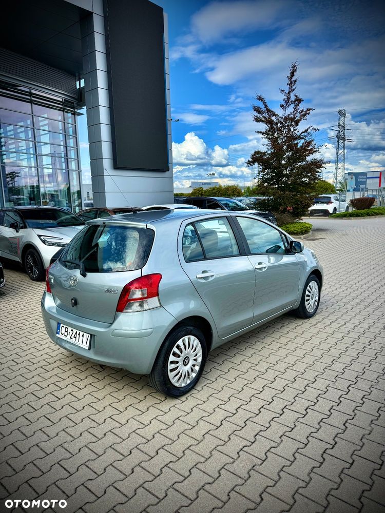 Toyota Yaris 1.33 Luna - 4