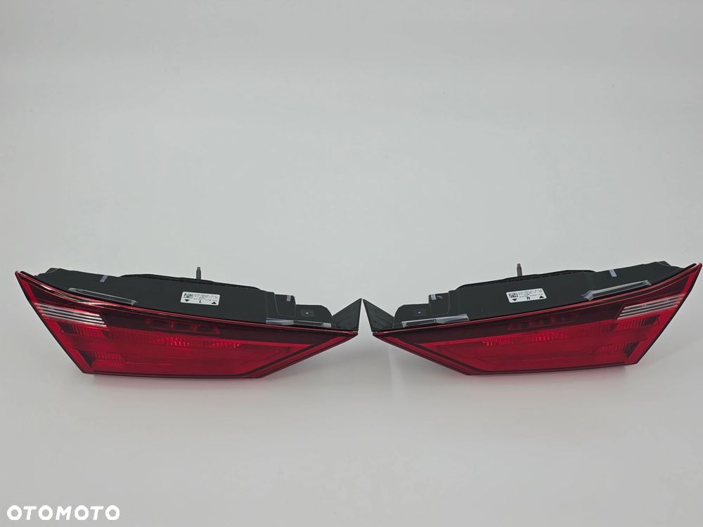 ORYGINALNA NOWA LAMPA PRAWA TYLNA BAGAŻNIKA BMW F40 7467902 - 9