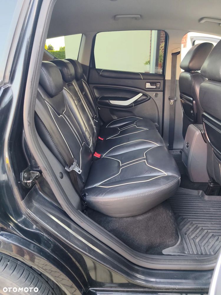 Ford Kuga 2.0 TDCi 4x4 Individual - 28