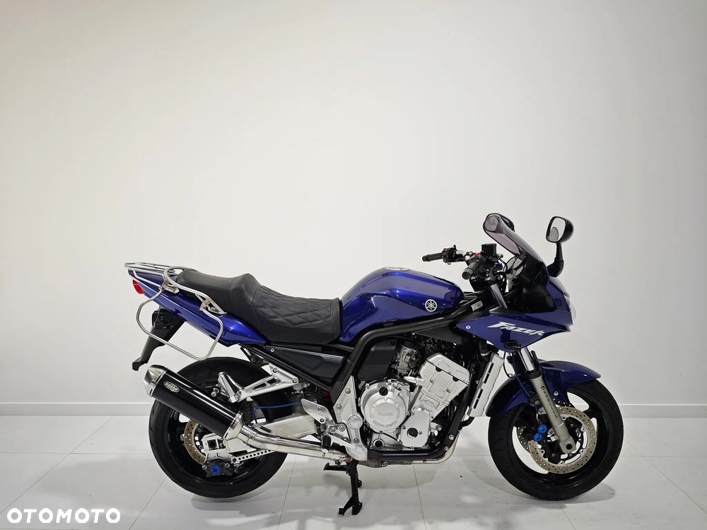 Yamaha FZS - 1