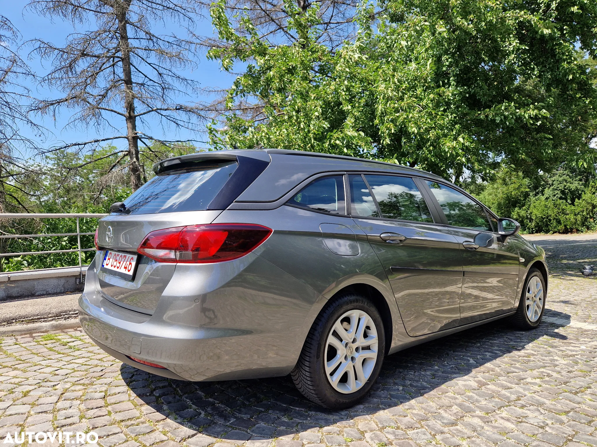 Opel Astra - 25