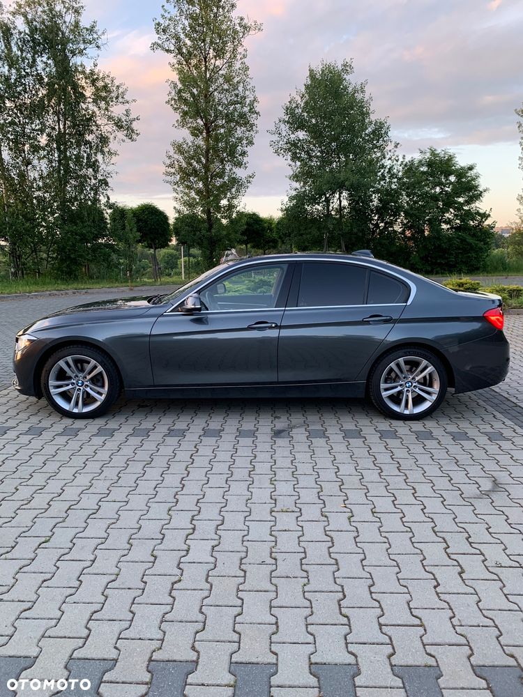 BMW Seria 3 330i GPF xDrive Sport Line Sport - 7