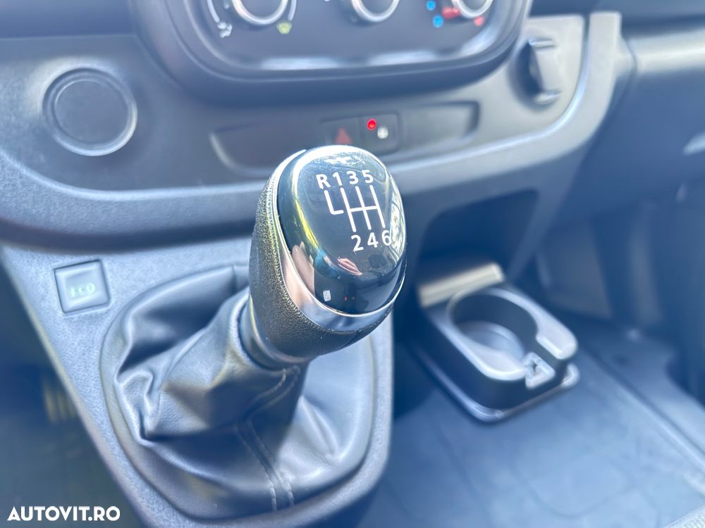 Renault Trafic 2.0 Blue dCi 120 Combi L2H1 8+1 locuri Authentique - 17