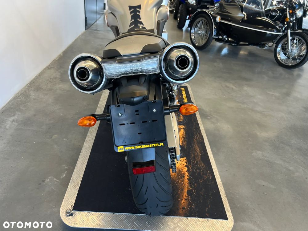 Yamaha MT - 30