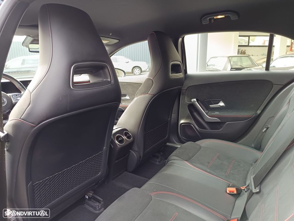 Mercedes-Benz A 200 AMG Line - 34