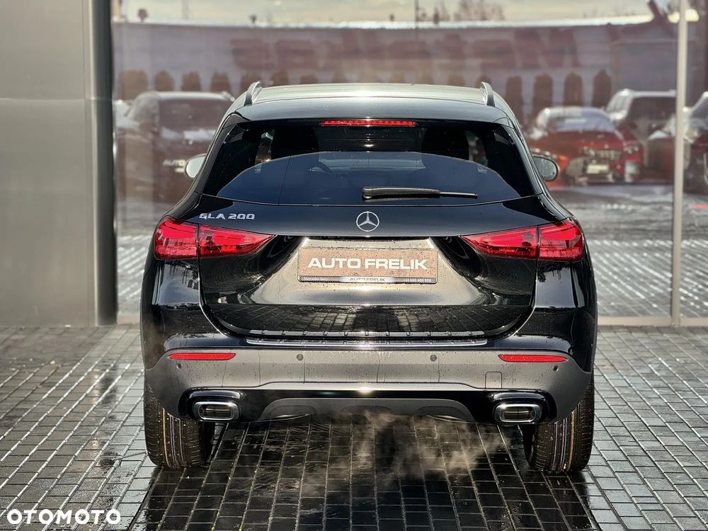 Mercedes-Benz GLA 200 Progressive - 10