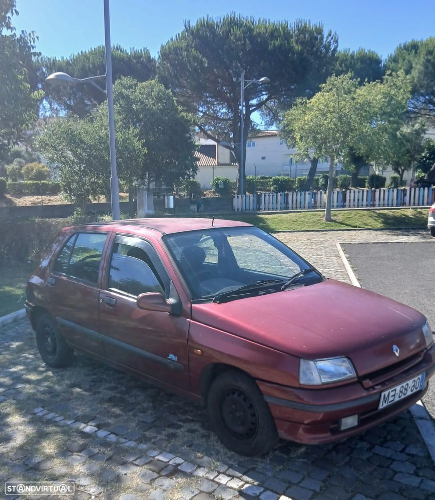 Renault Clio 1.2 Wind - 11
