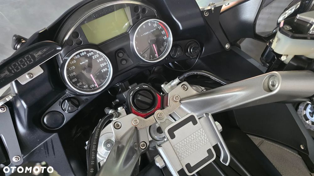 Kawasaki GTR - 13