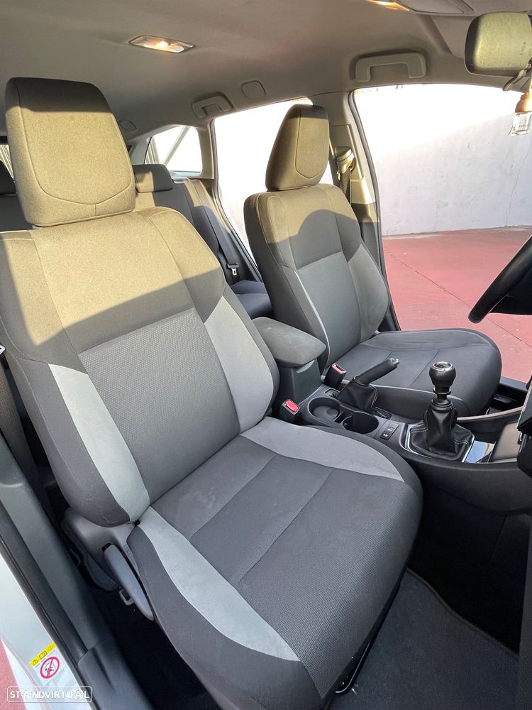 Toyota Auris Touring Sports 1.4 D-4D C.+P.Sport+Navi - 8