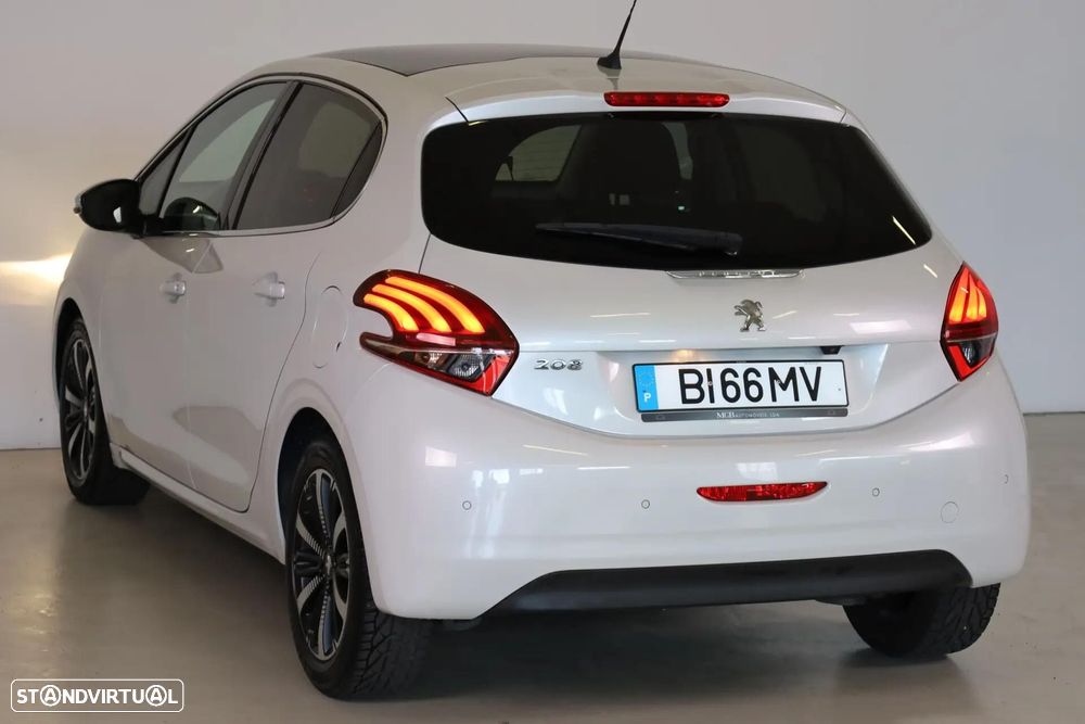 Peugeot 208 1.2 PureTech Allure EAT6 - 16