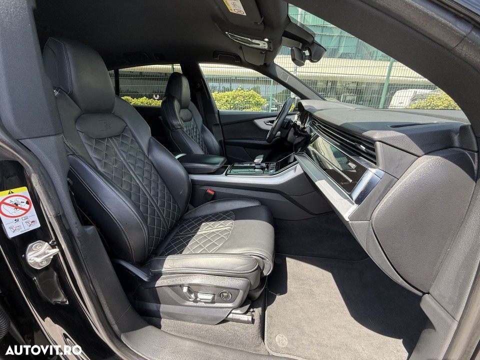 Audi Q8 - 17