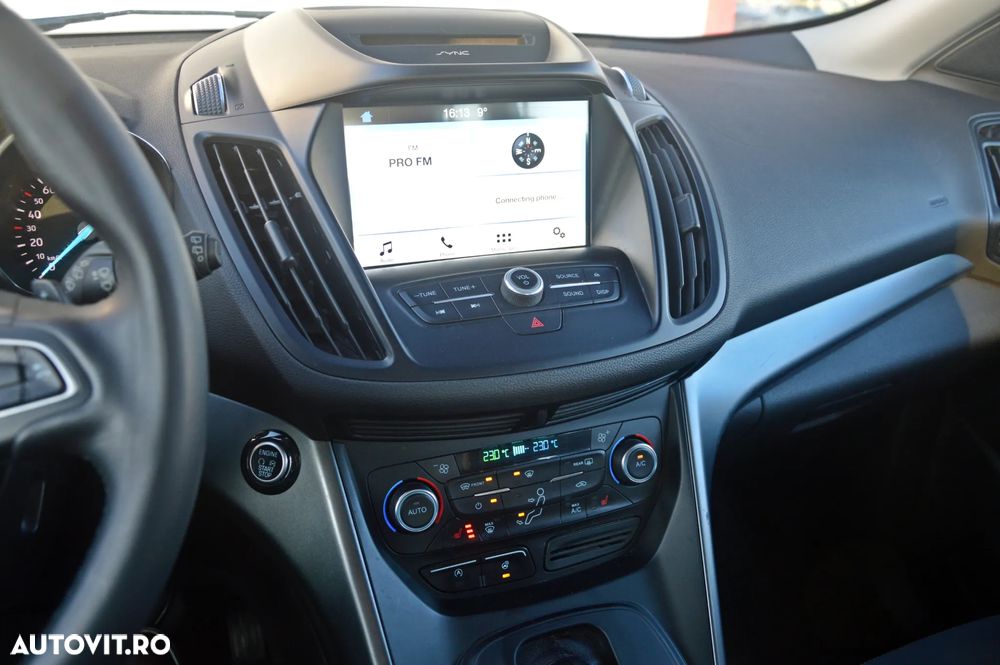 Ford Kuga 1.5 EcoBoost 4WD Aut. Titanium - 28