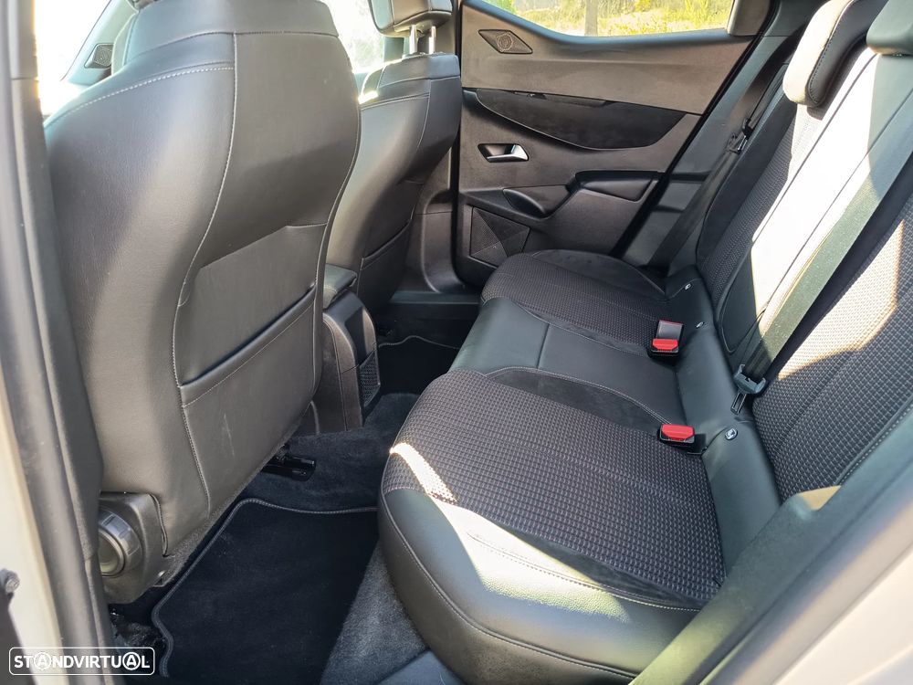 DS DS3 Crossback E-TENSE PERFORMANCE LINE - 16