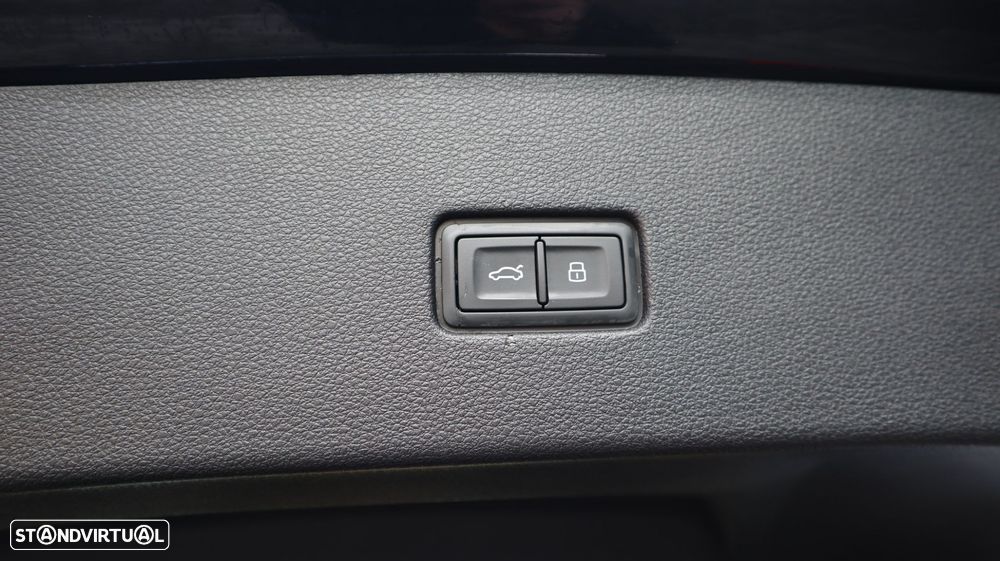 Audi RS Q8 4.0 TFSI quattro Tiptronic - 39