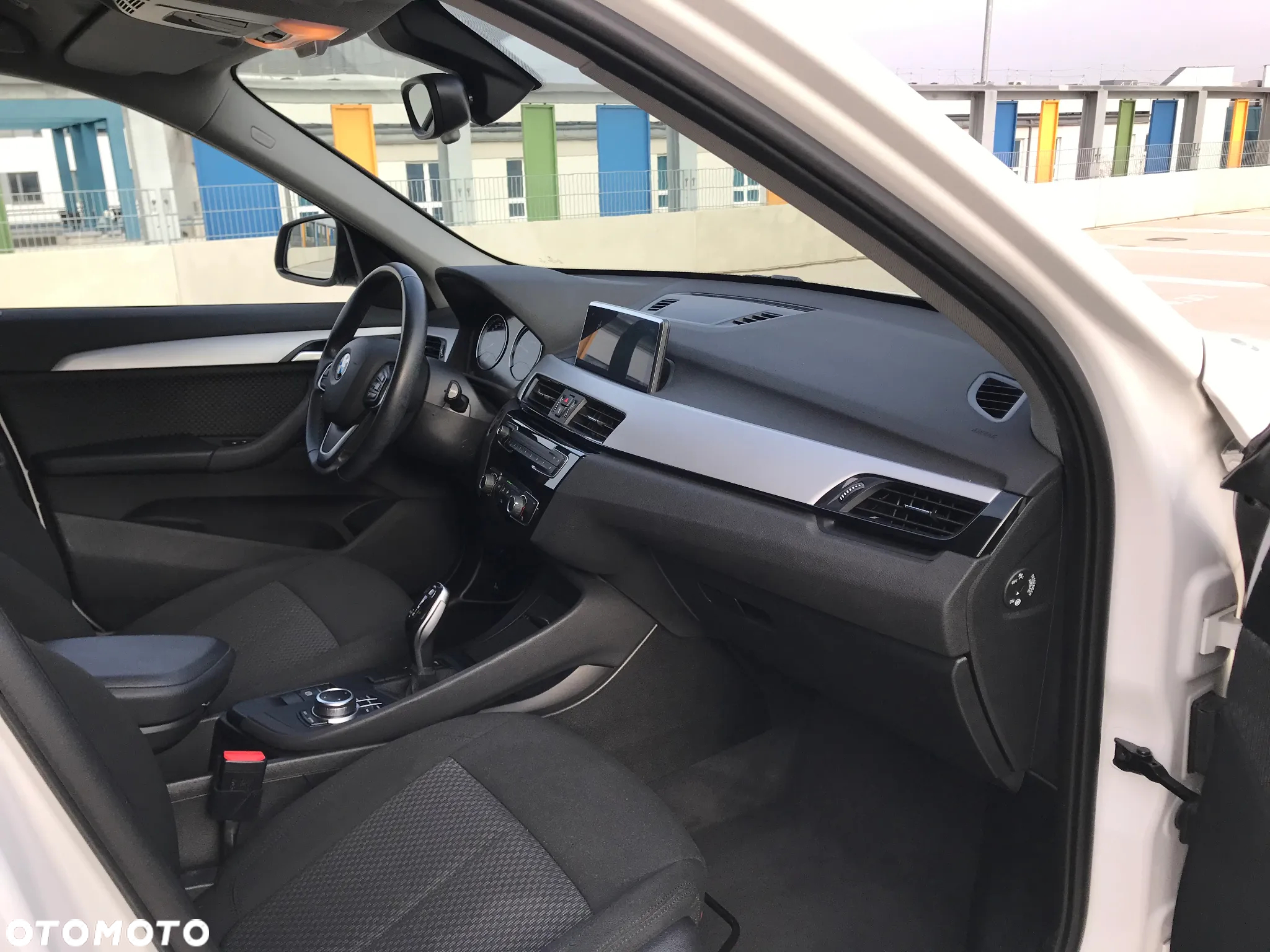 BMW X1 sDrive18i Business Edition - 23