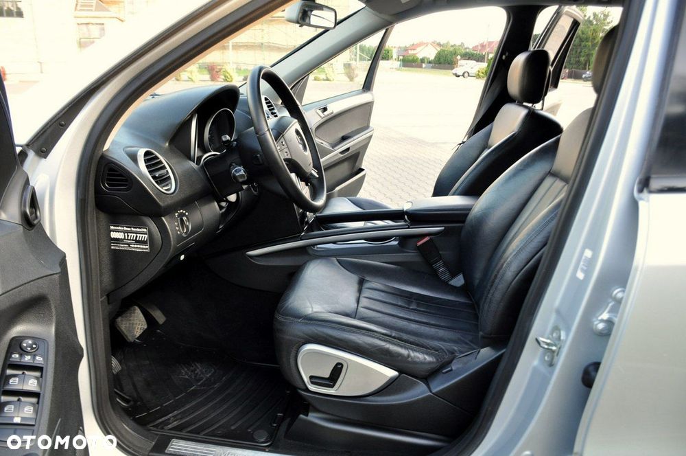 Mercedes-Benz ML - 22