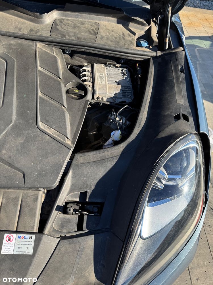 Porsche Cayenne Platinum Edition - 28