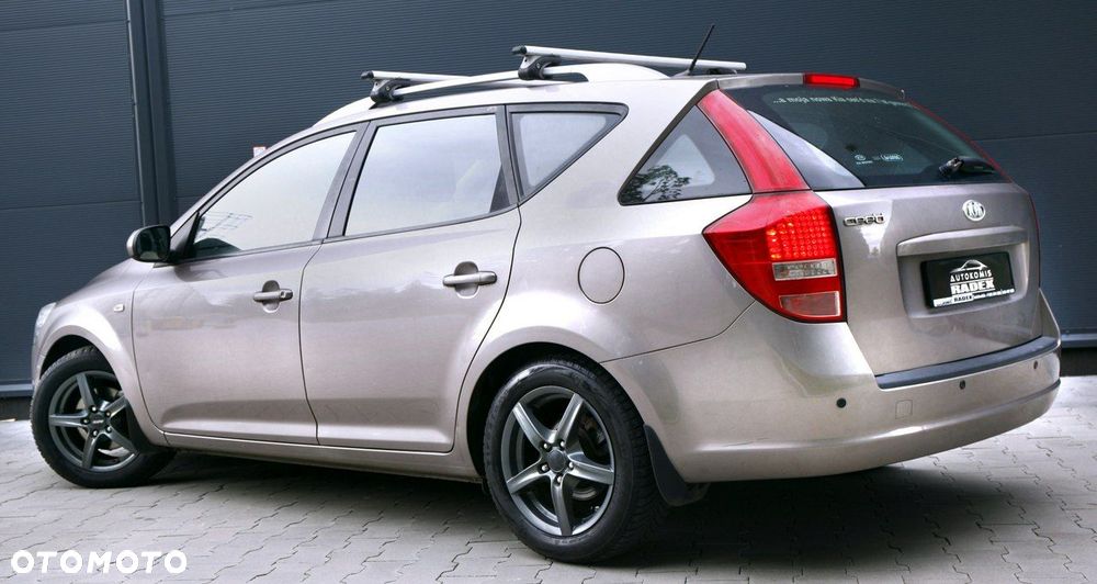 Kia Ceed - 7