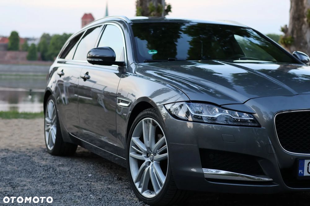 Jaguar XF - 3