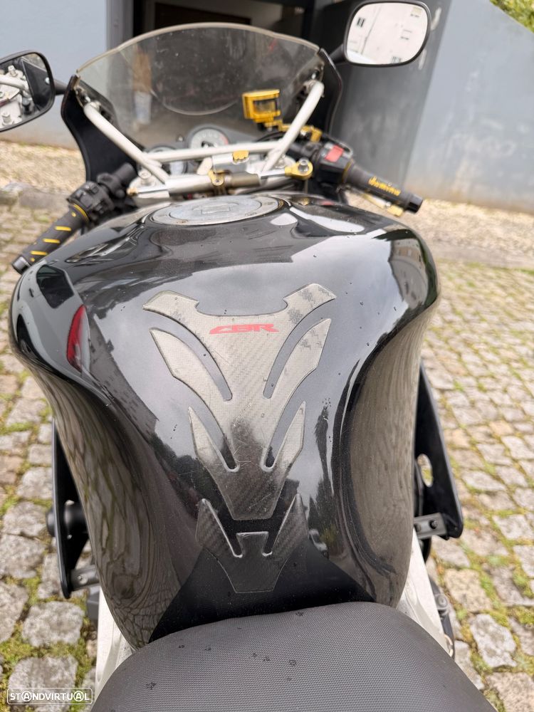 Honda CBR - 25