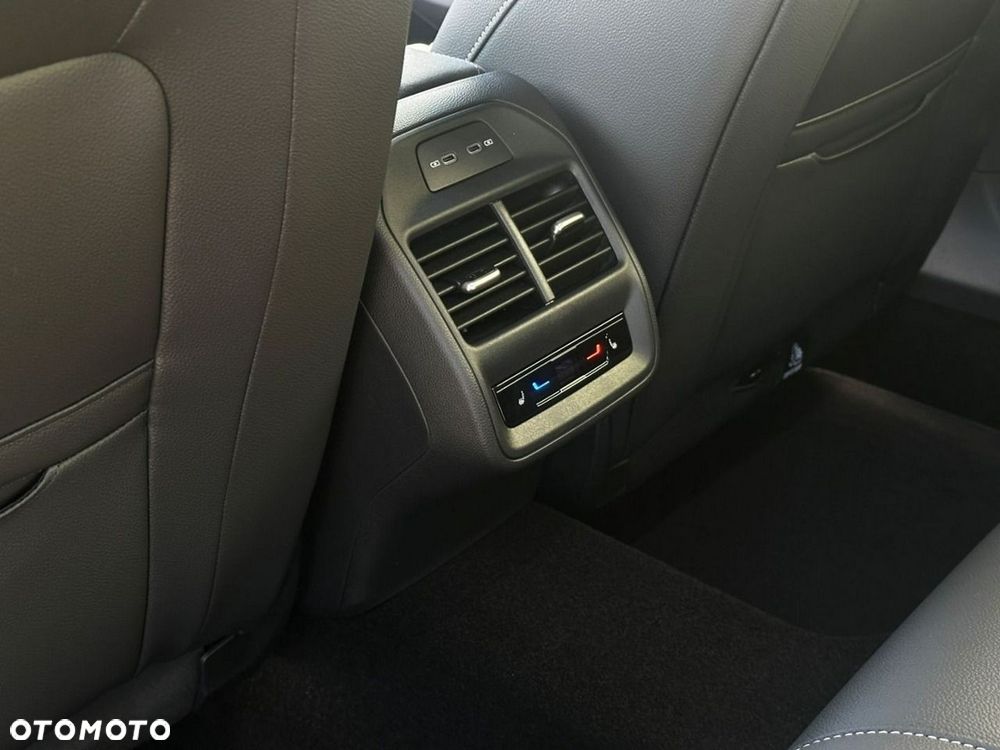 Skoda Superb 2.0 TDI SCR 4x4 Sportline DSG - 20