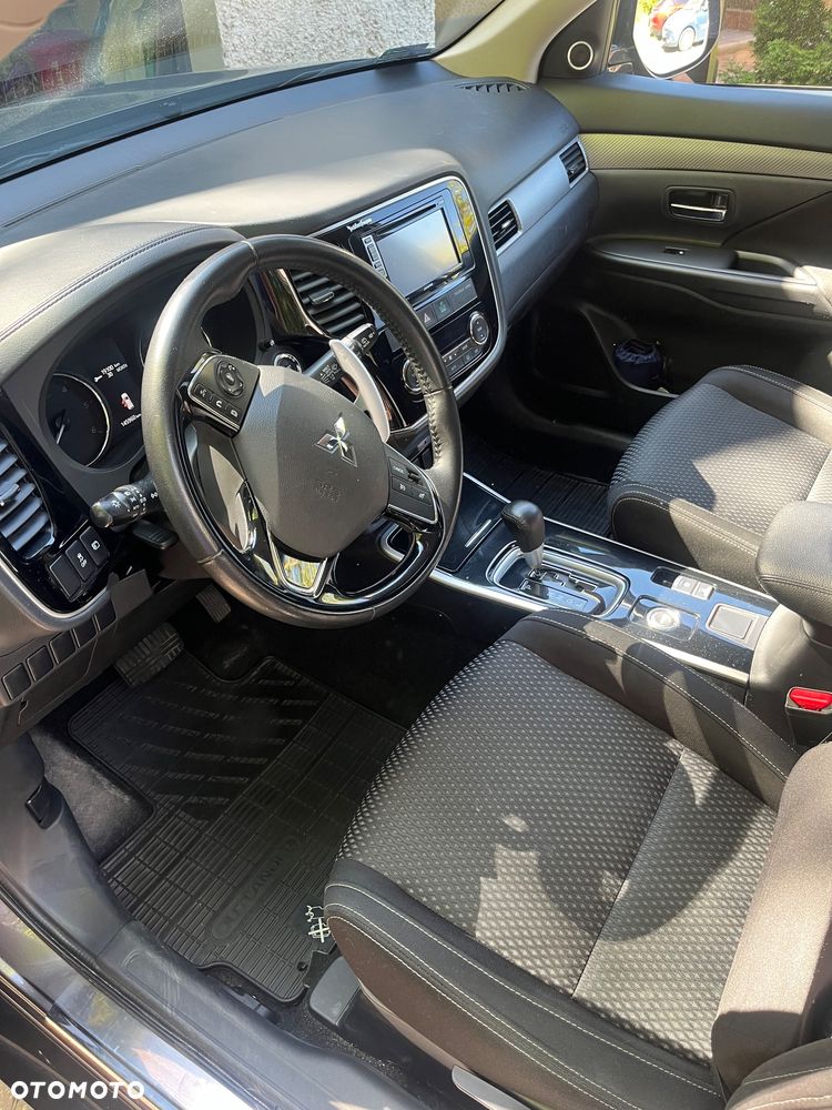Mitsubishi Outlander 2.2 DI-D Instyle SDA 4WD - 9