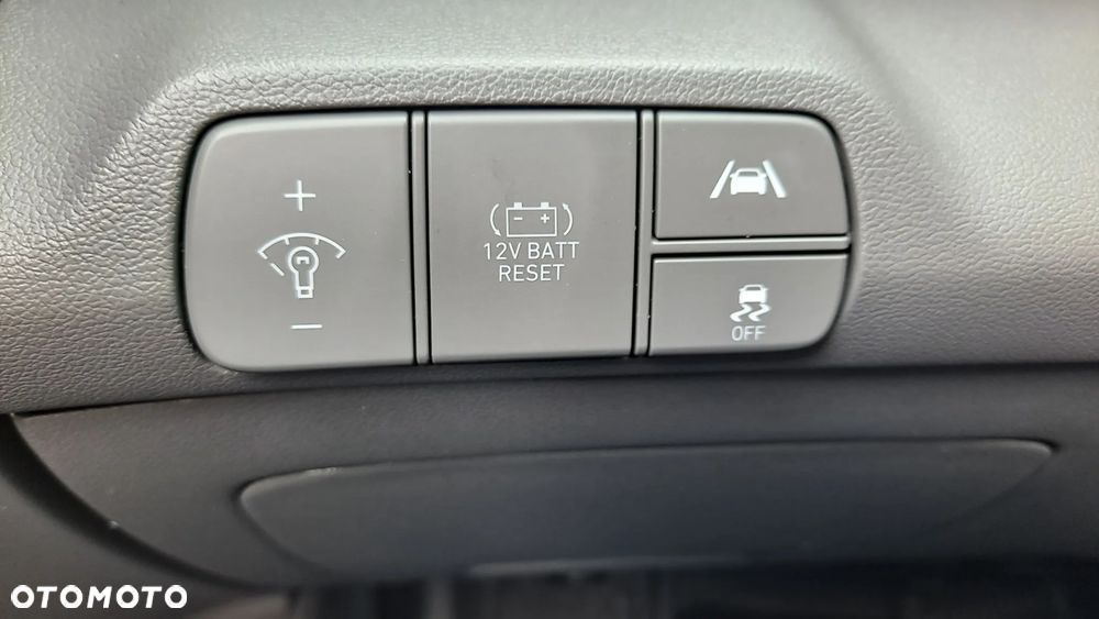 Hyundai Elantra ver-1-6-comfort - 35