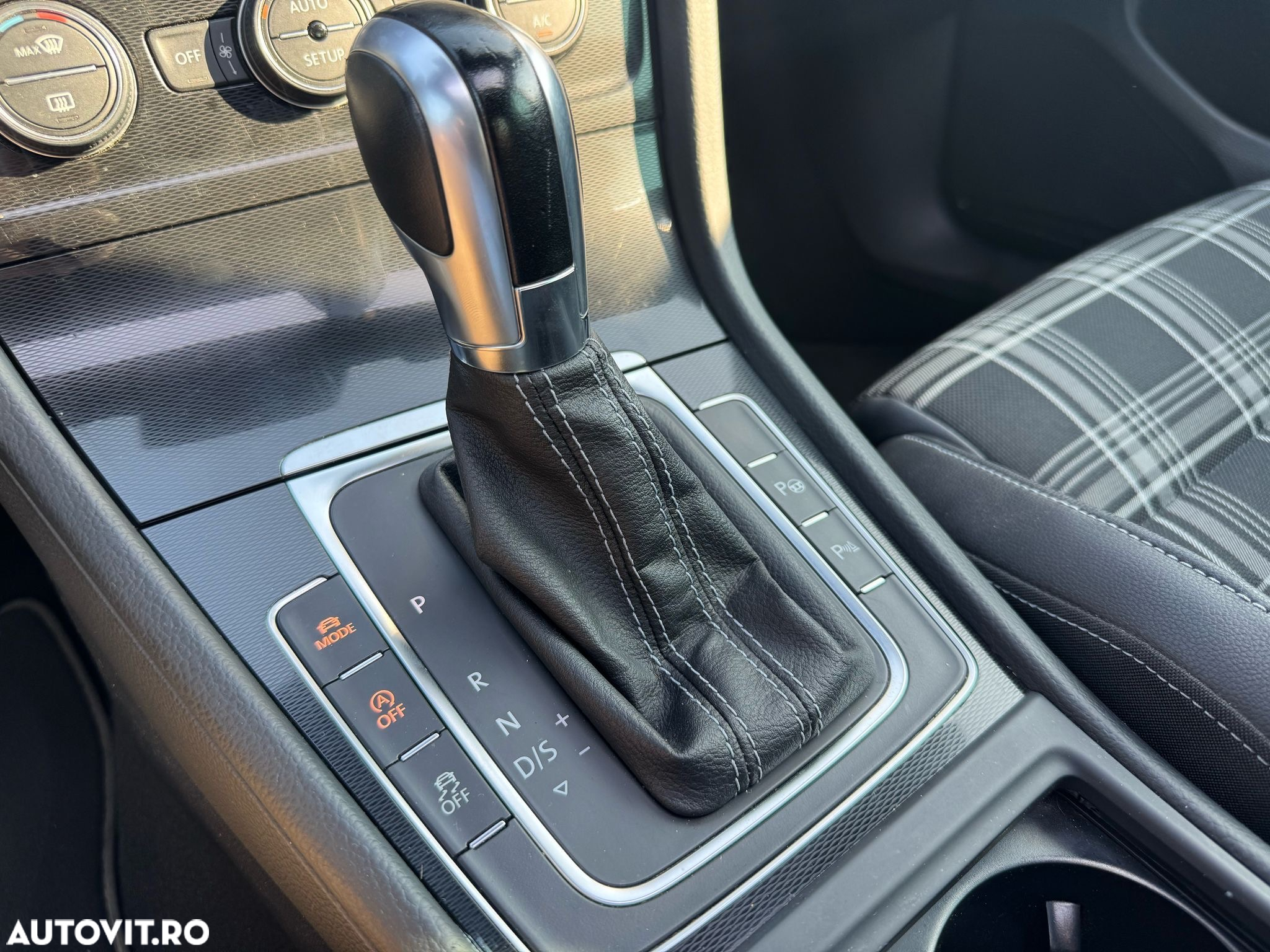 Volkswagen Golf 2.0 TDI DPF BMT DSG GTD - 20