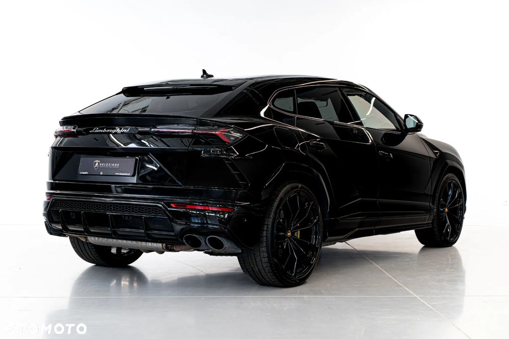 Lamborghini Urus Standard - 2