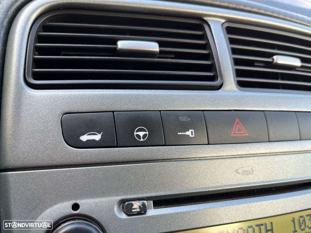 Fiat Punto 70 JTD Multijet Dynamic — fotografia 38