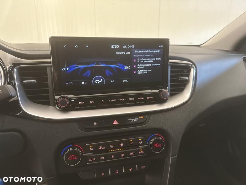 Kia Ceed 1.5 T-GDI Business Line DCT - 17