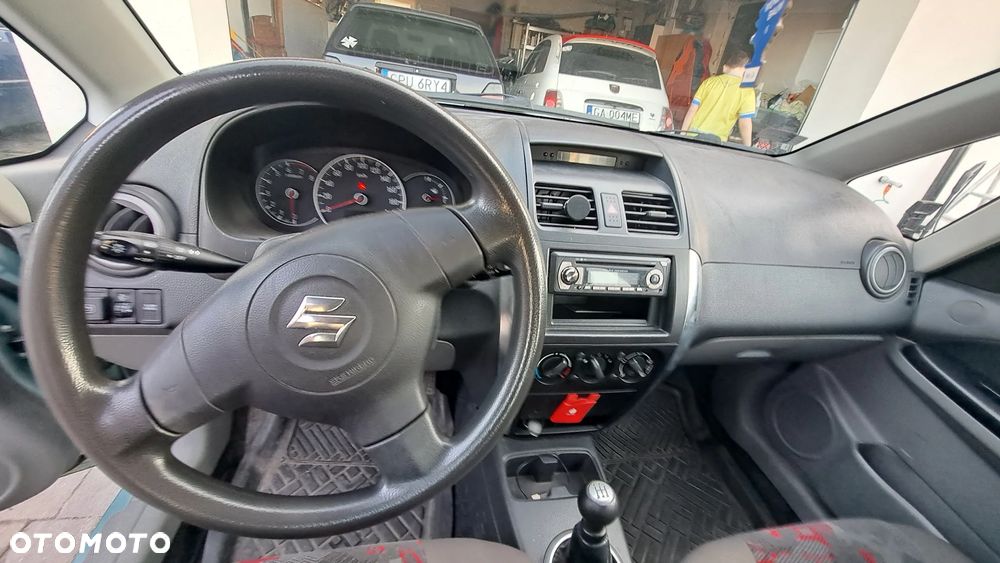 Suzuki SX4 1.5 - 7