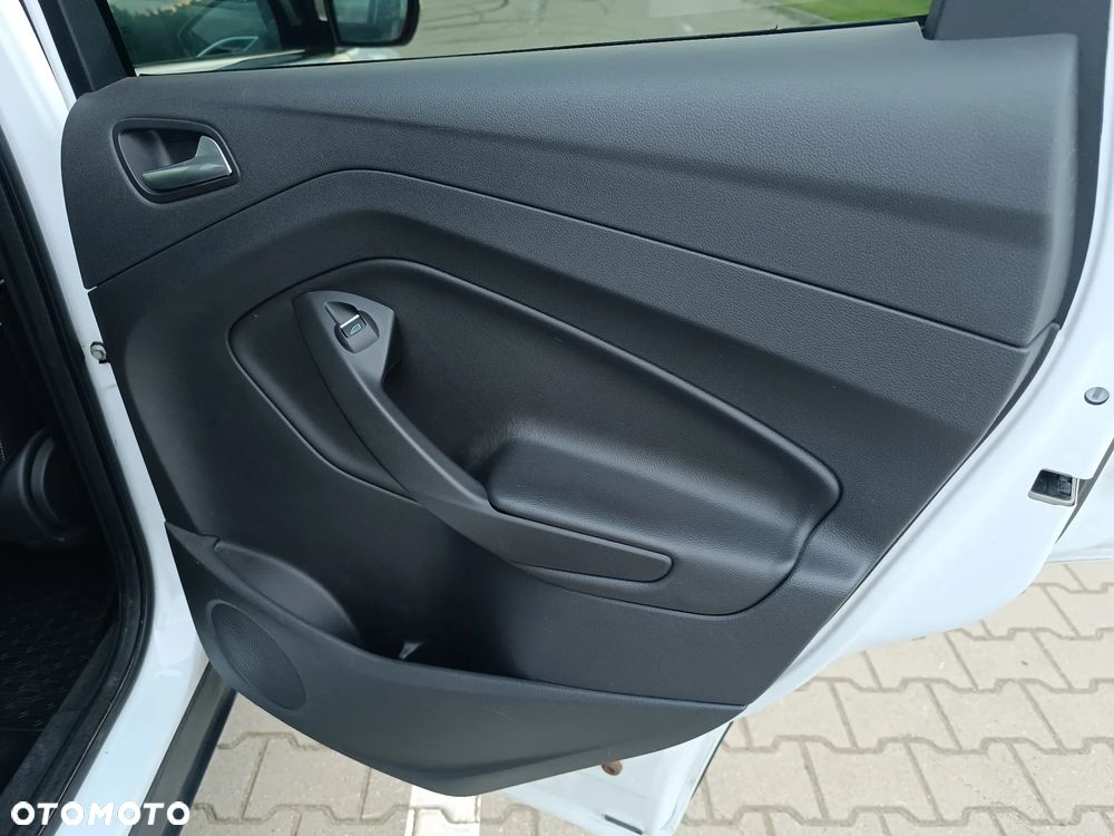 Ford Kuga 2.0 TDCi Titanium - 34