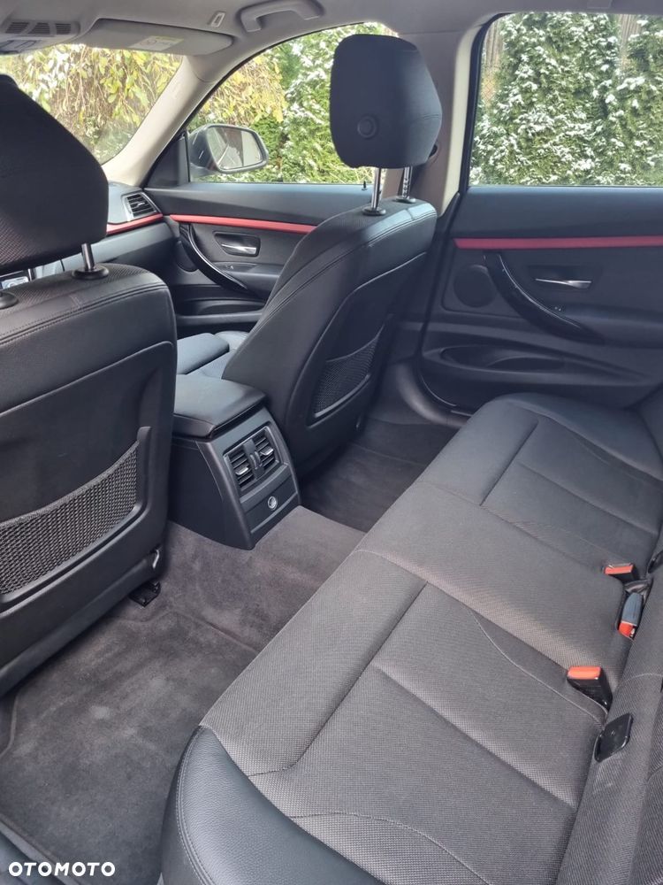 BMW Seria 3 320i Advantage sport - 11
