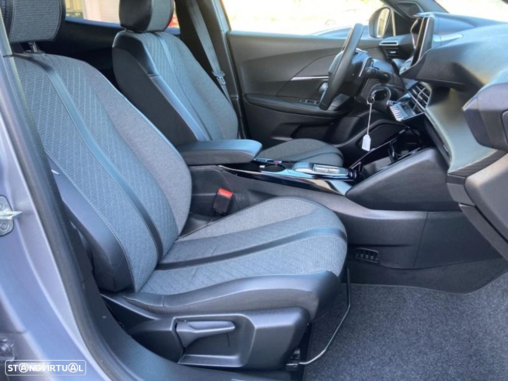 Peugeot 2008 1.2 Hybrid Allure e-DCS6 - 40