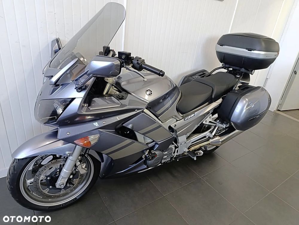 Yamaha FJR - 6