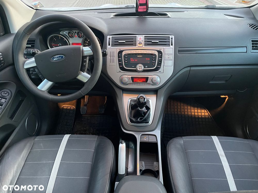 Ford Kuga 2.0 TDCi 4x4 Titanium - 13