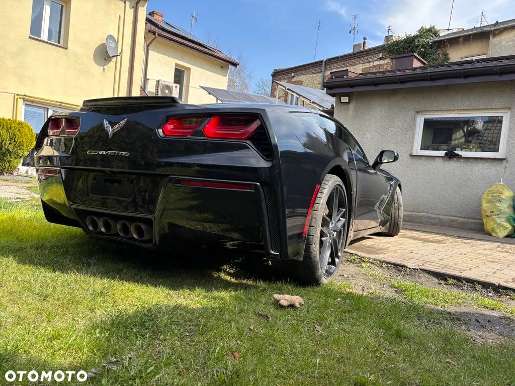 Chevrolet Corvette - 11