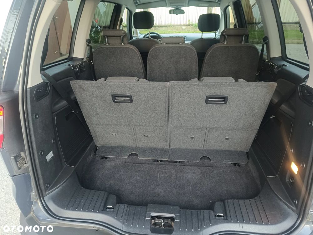 Ford Galaxy - 26