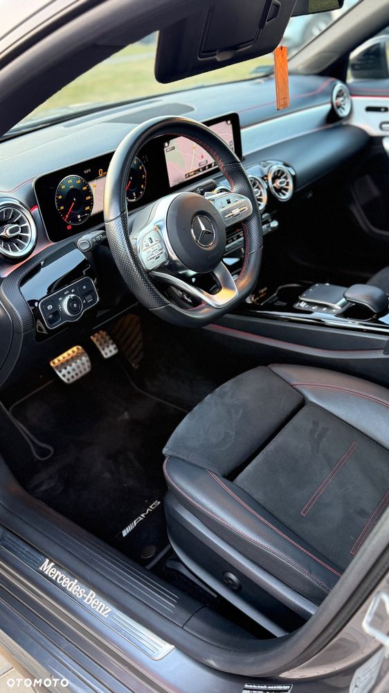 Mercedes-Benz CLA 250 4-Matic AMG Line 7G-DCT - 12