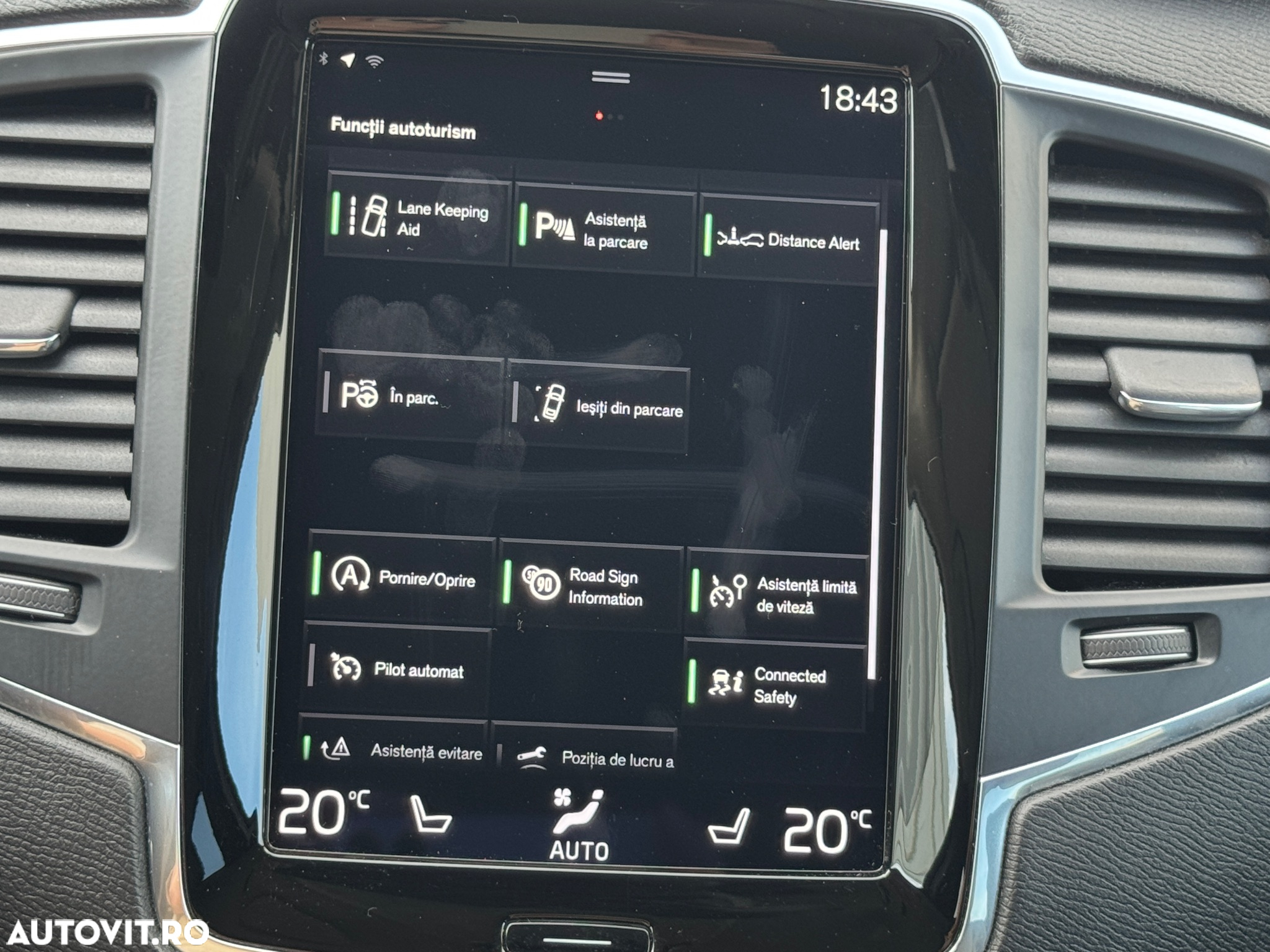Volvo XC 90 B5 D AWD Geartronic Momentum Pro - 12
