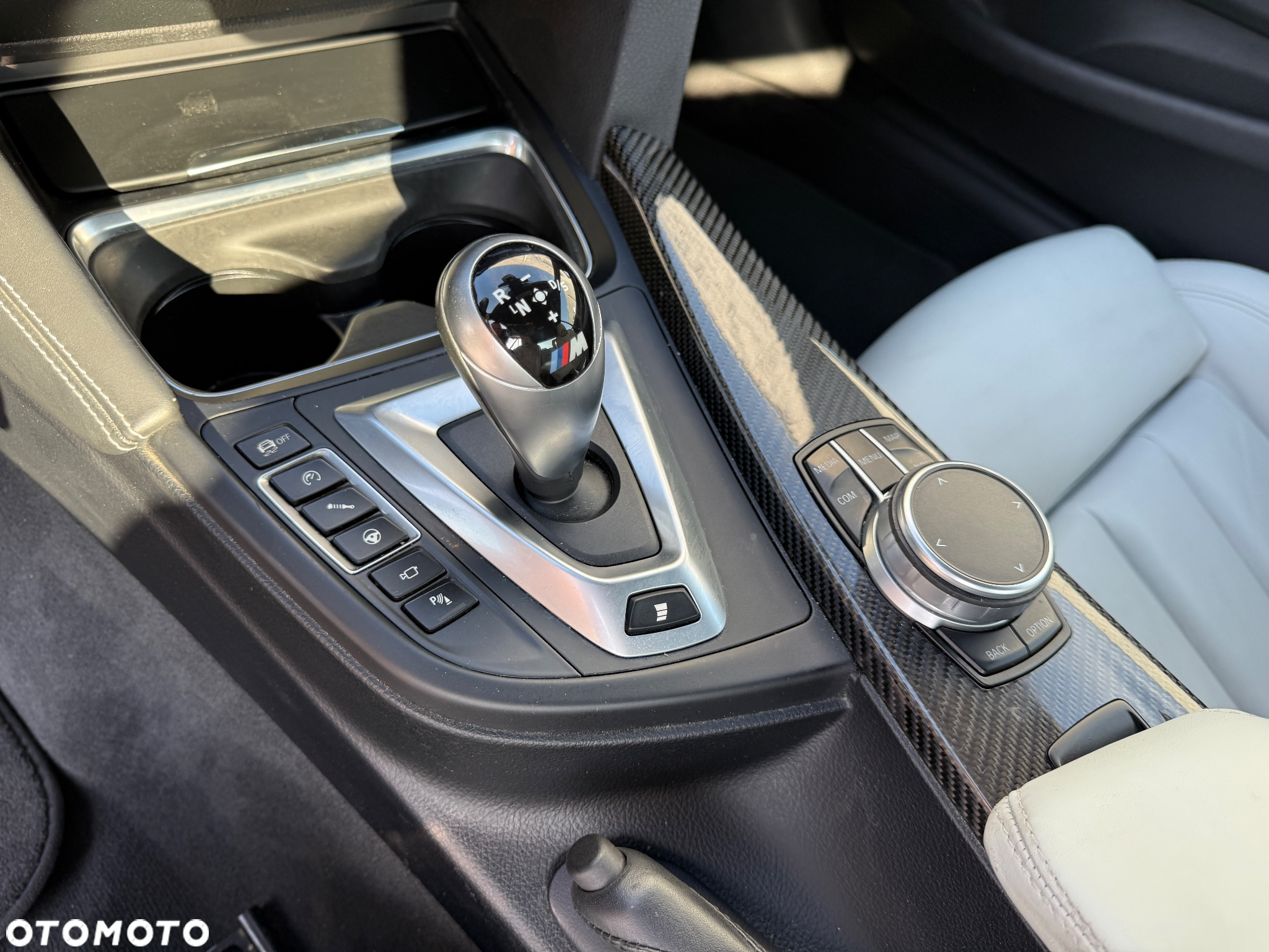 BMW M4 Cabrio DKG Competition - 24