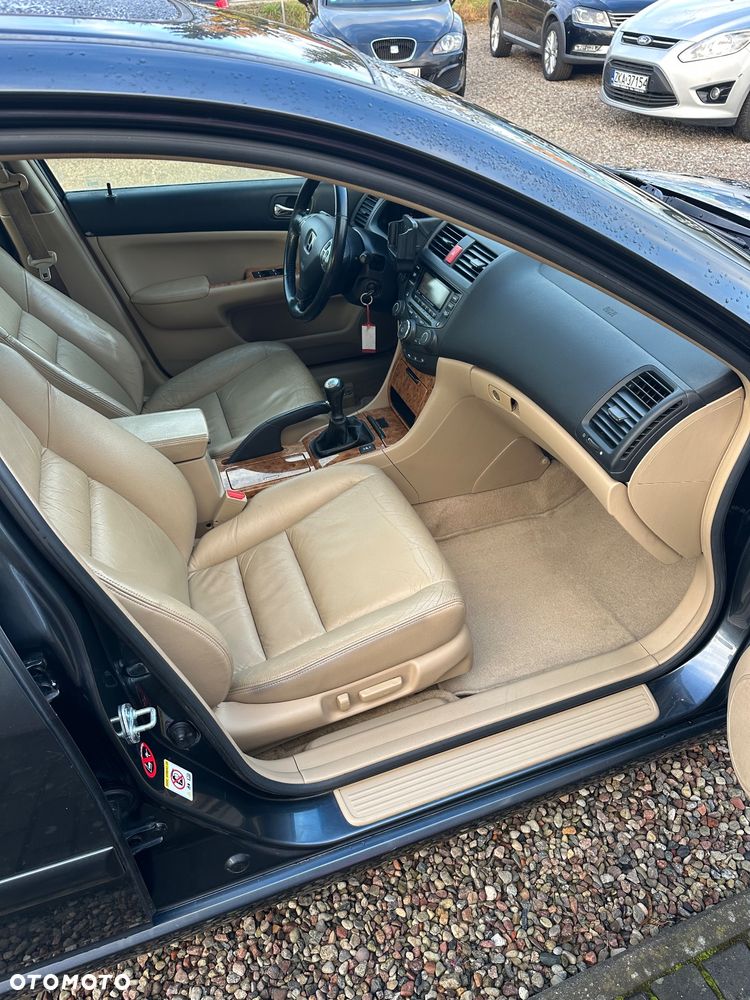 Honda Accord 2.0 i Executive - 15