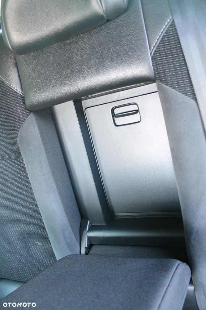 Citroën C4 VTi 120 Exclusive - 24