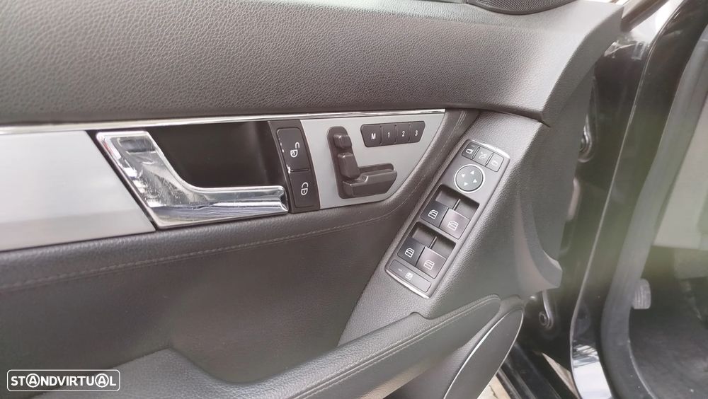 Mercedes-Benz C 320 CDi Avantgarde Auto. - 15