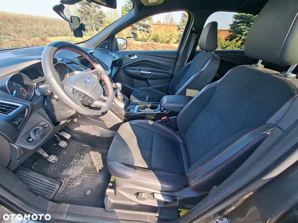 Ford Kuga 2.0 TDCi 4x2 ST-Line - 17